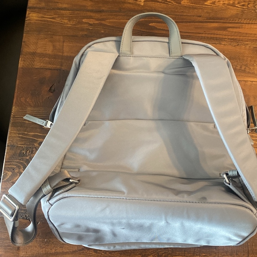 Tumi Backpack - Picture 2 of 3